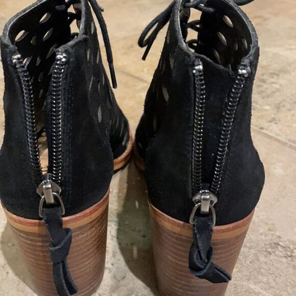 Gianni Bini Black Suede Leather Laser Cut Lace-Up Ankle Booties Size 8M - Picture 7 of 15